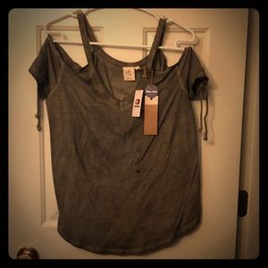 Buckle olive green top